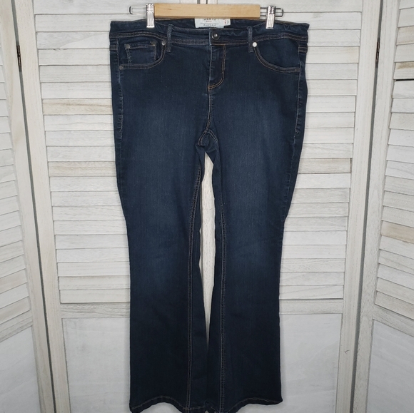 Torrid Luxe Slim Jeans 14S 14 Short Boot Cut Pants
